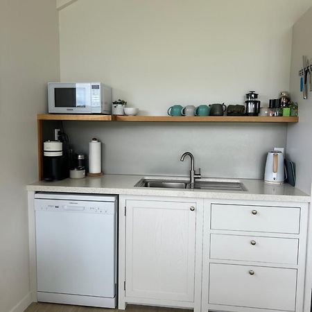Purangi Waterfront Retreat Apartment Cooks Beach Luaran gambar
